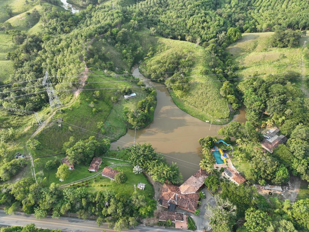 Hotel Candilejas Puerto Berrio Zewnętrze zdjęcie