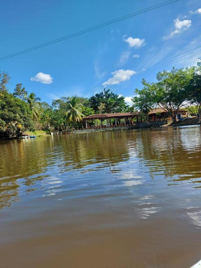 Hotel Candilejas Puerto Berrio Zewnętrze zdjęcie